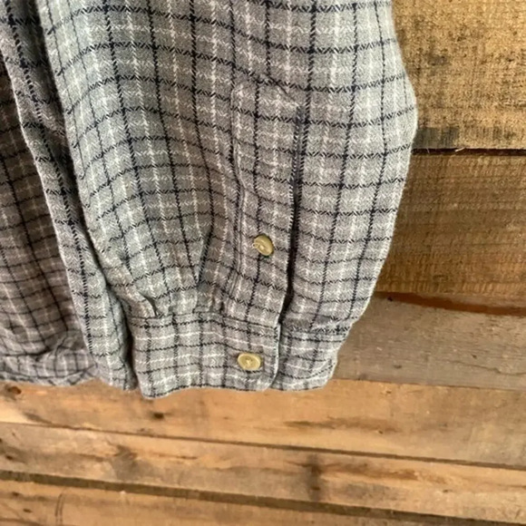 Tommy Hilfiger Gray Plaid Button Down Size Large - Picture 6 of 6